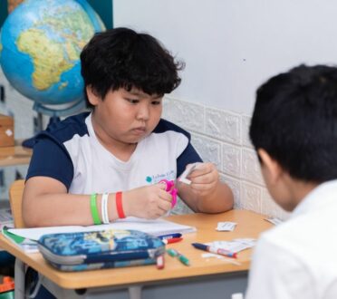 Cách Dạy Trẻ Kỹ Năng Lắng Nghe Và Thấu Hiểu