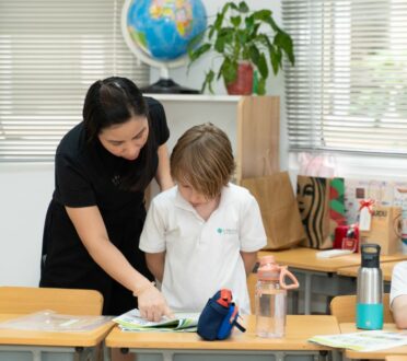 Dạy Kỹ Năng Giải Quyết Vấn Đề Cho Trẻ: Quy Trình Và Cách Áp Dụng Thực Tế