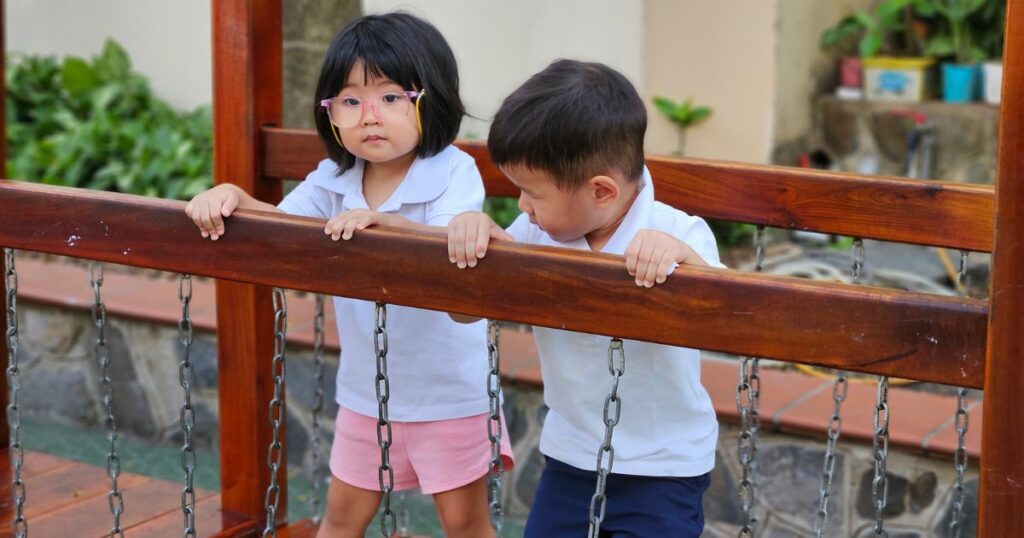 khi nào trẻ học được cách chia sẻ