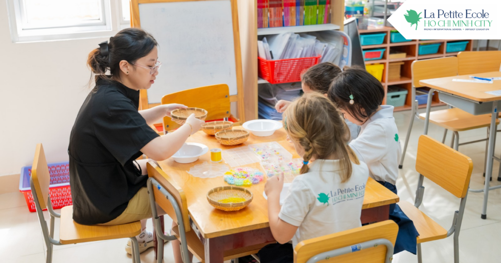 câu hỏi khi tham quan trường